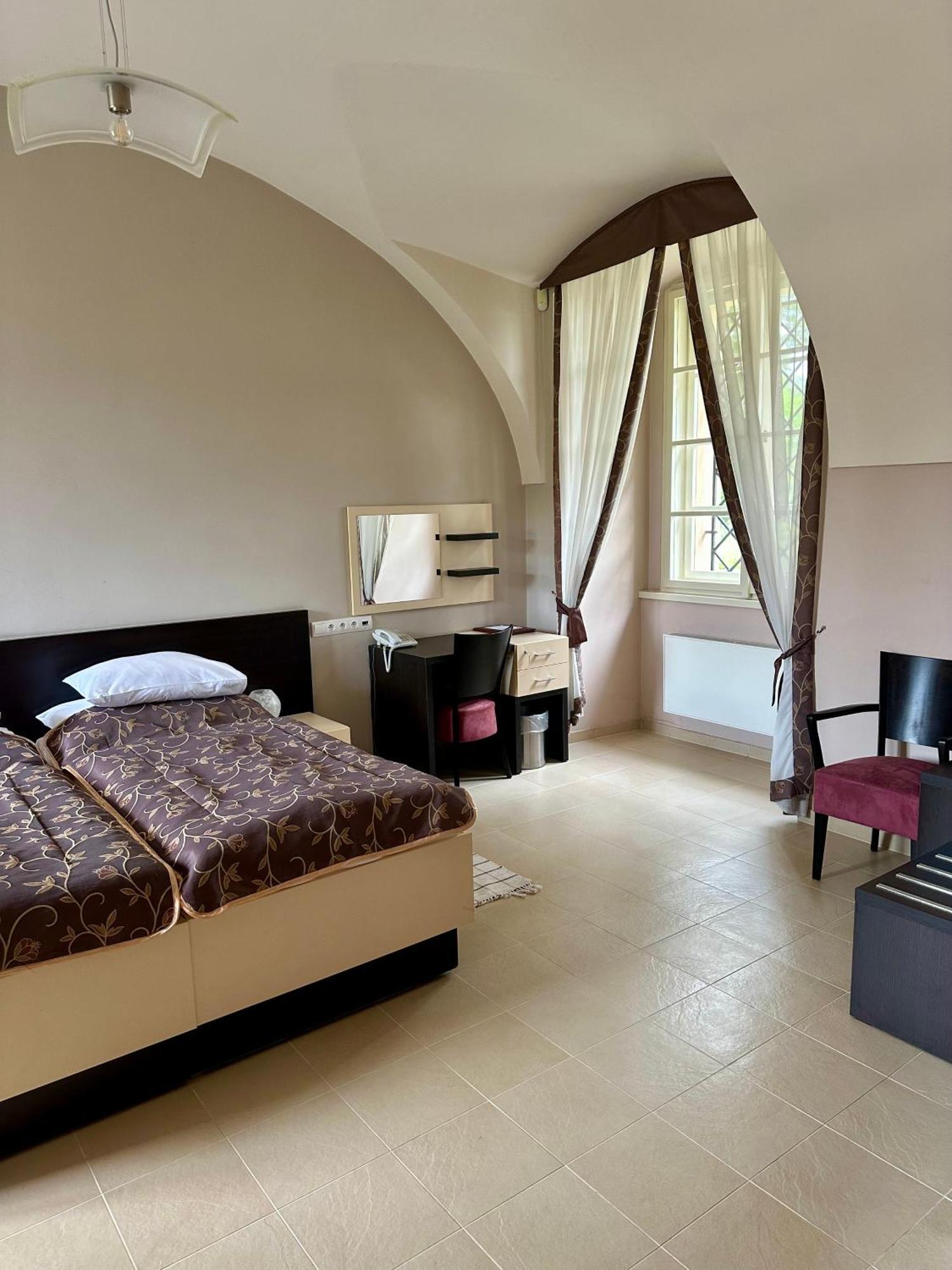 Chateau Liblice Отель 4*