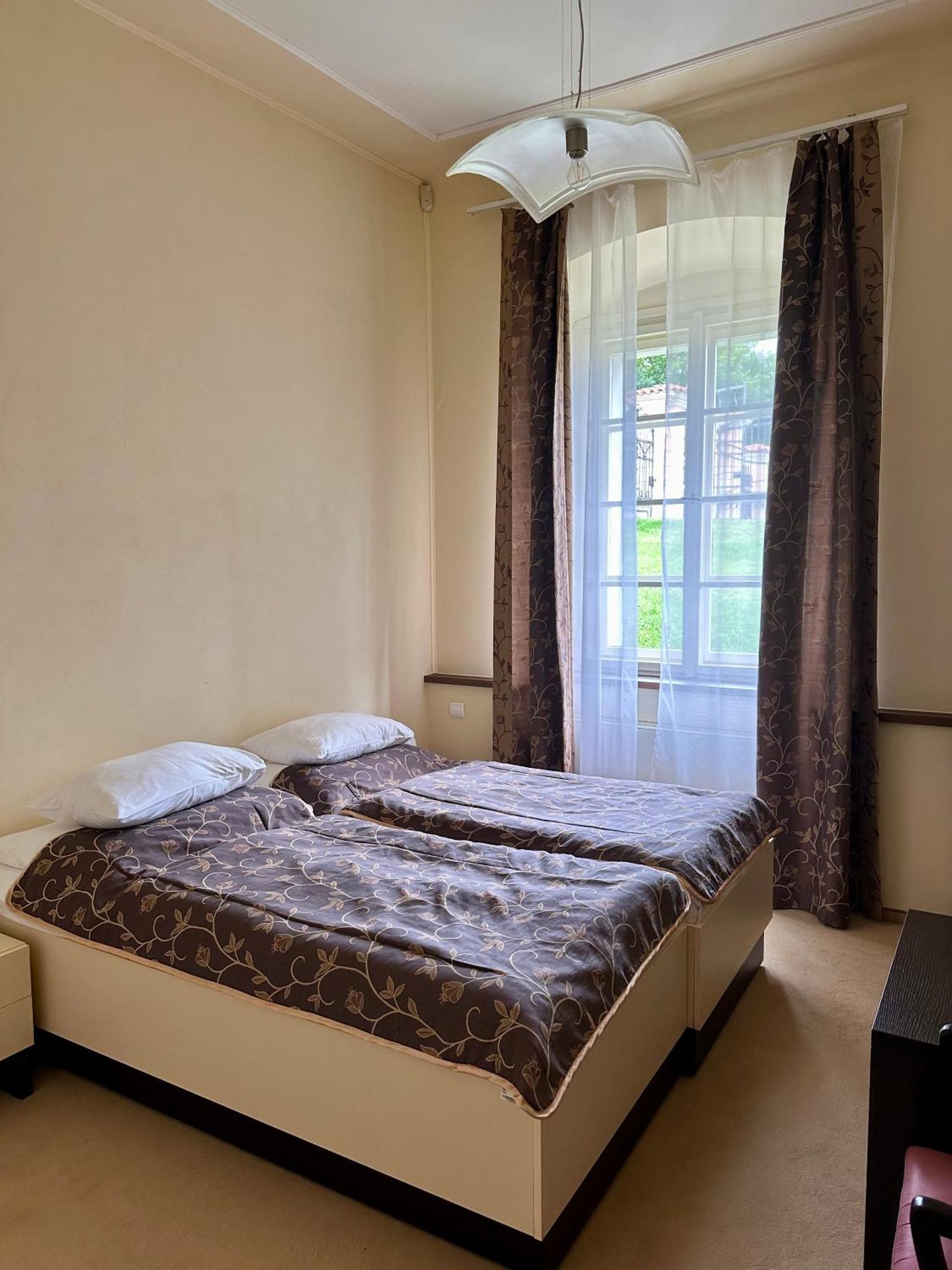Chateau Liblice Отель Бушице