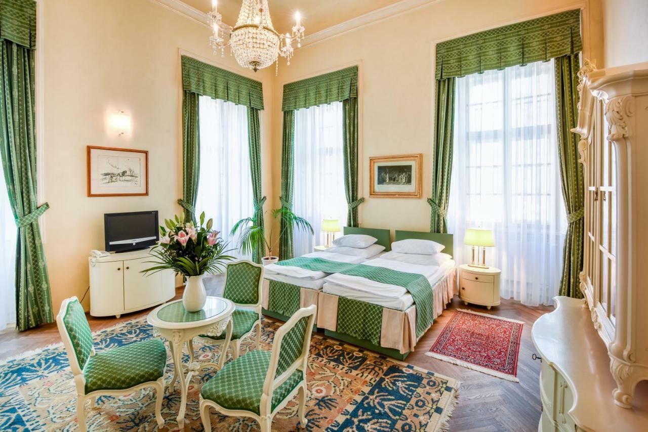 Chateau Liblice Отель Бушице