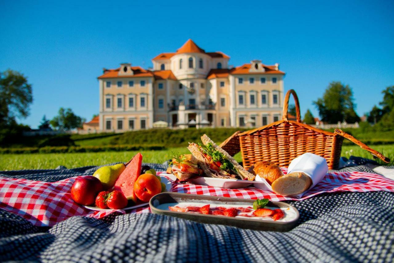 Отель Chateau Liblice 4*